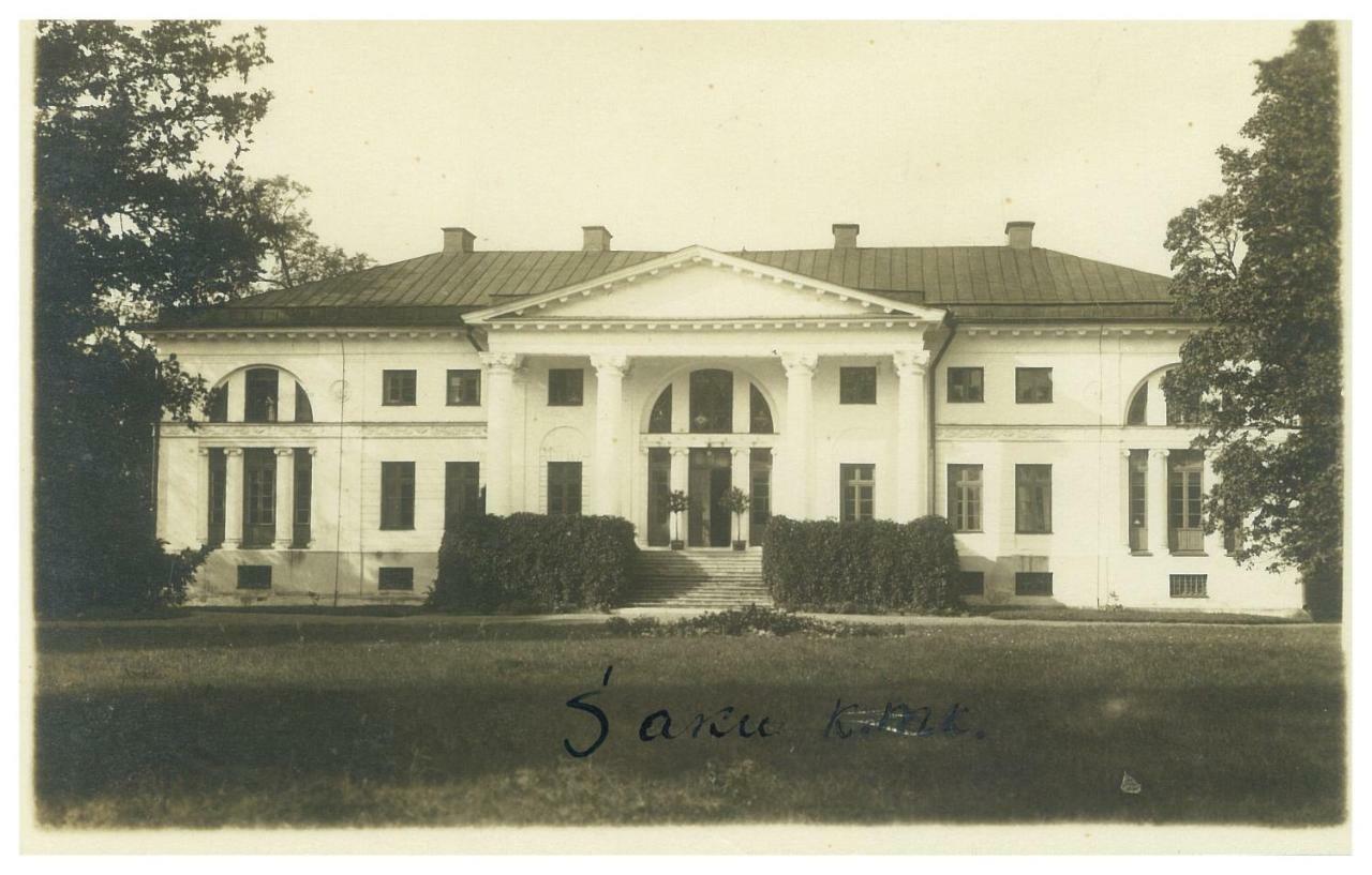 فندق Saku Mois & Saku Manor المظهر الخارجي الصورة